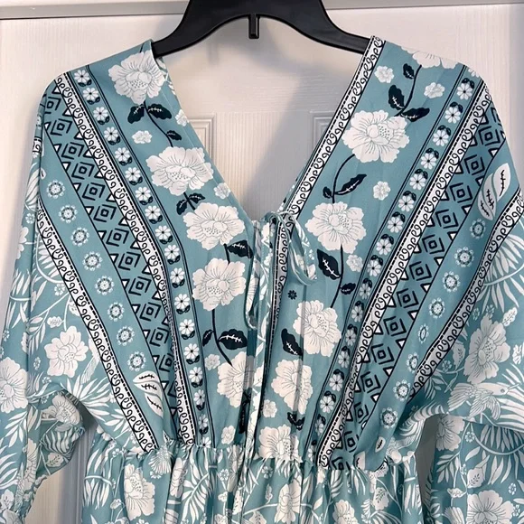 *SOLD* Boho Floral V Neck Dress - Picture 6 of 7